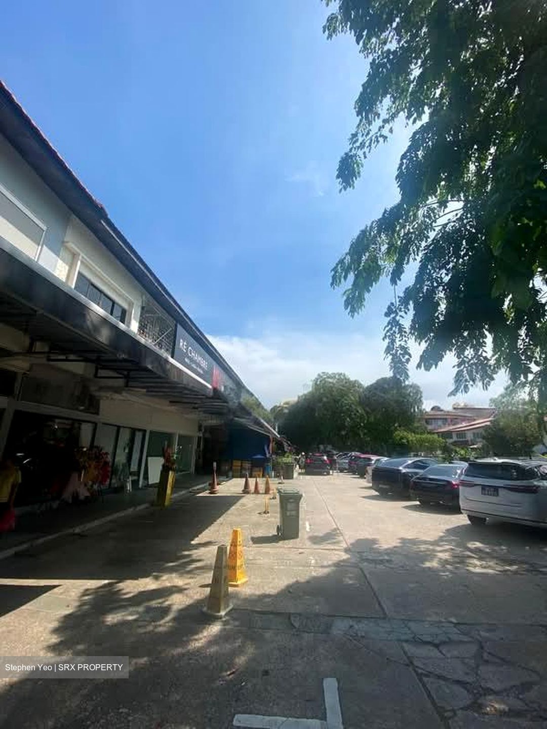 Jalan Tua Kong (D15), Retail #568328351